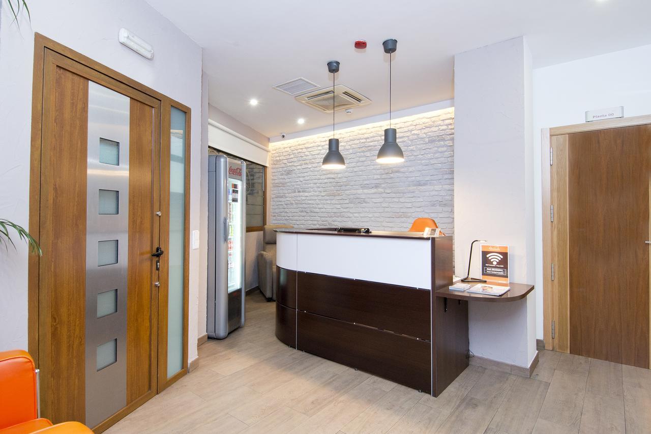 Hostal Granado Madrid Exteriör bild